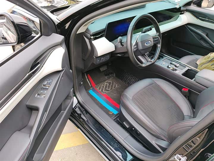 Фото 16 - Ford Mondeo