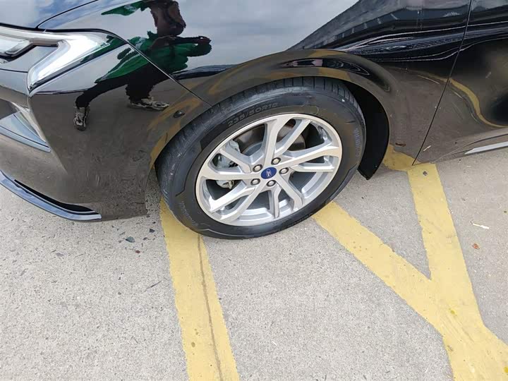 Фото 23 - Ford Mondeo