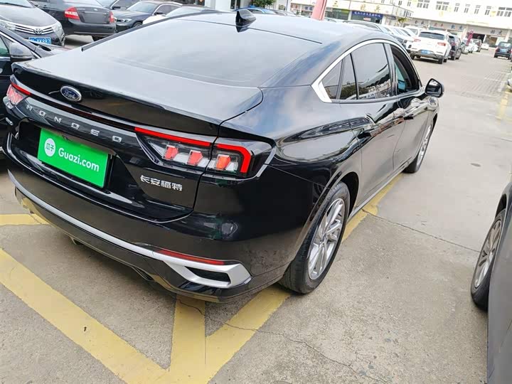 Фото 8 - Ford Mondeo