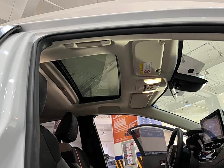 Фото 16 - Toyota Corolla