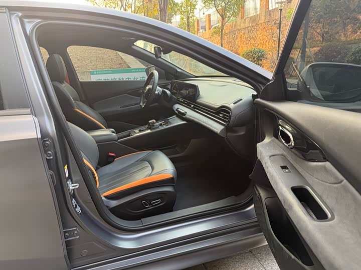 Фото 11 - GAC Trumpchi Empow R