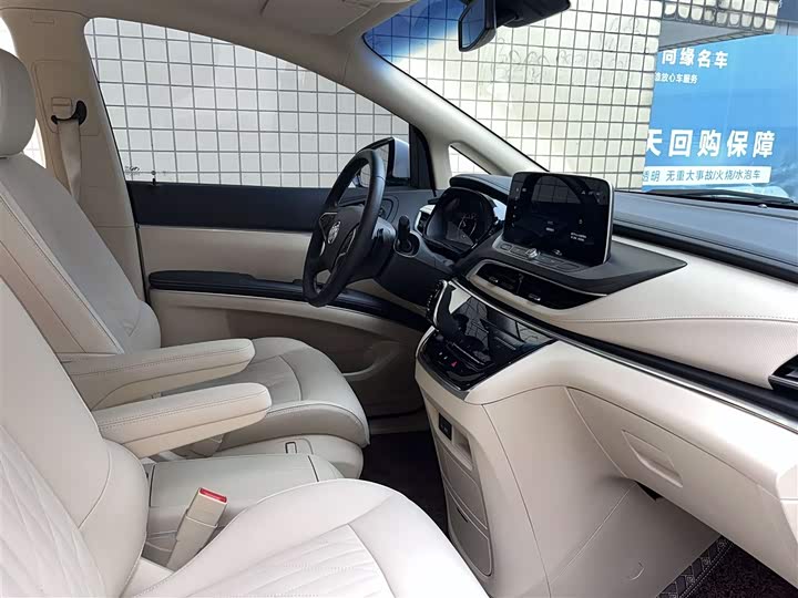 Фото 14 - Buick GL8 ES