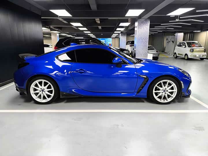 Фото 4 - Subaru BRZ
