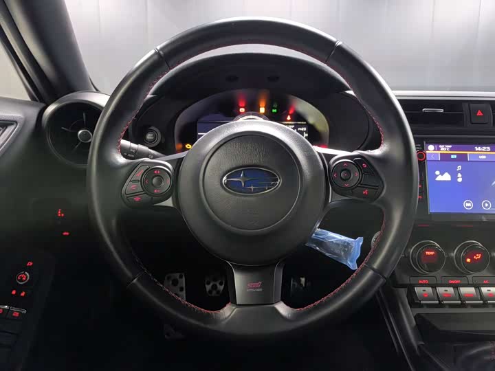 Фото 7 - Subaru BRZ