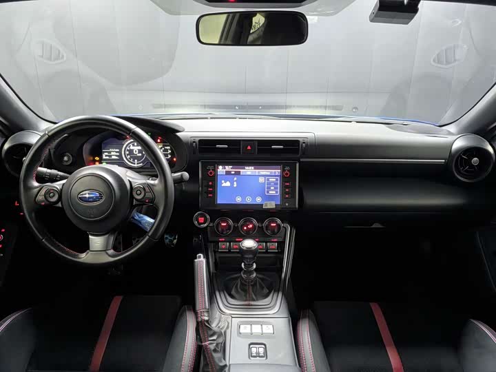 Фото 8 - Subaru BRZ