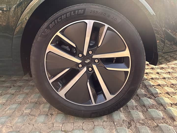 Фото 7 - LiXiang L7