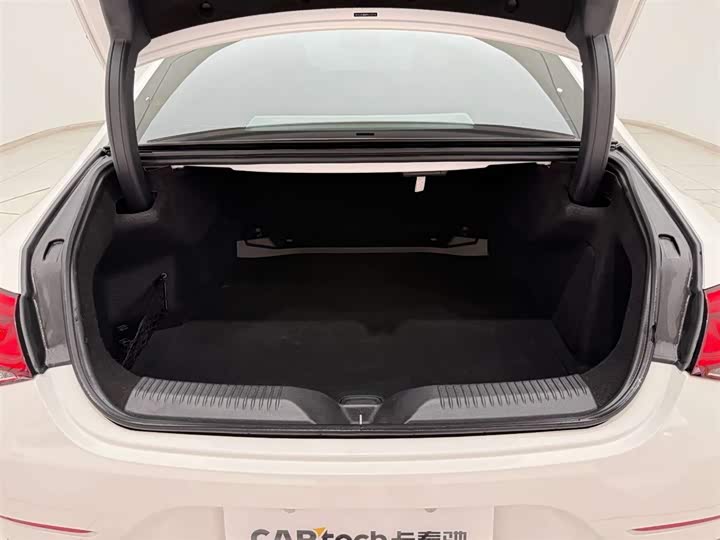 Фото 15 - Mercedes-Benz CLS-Class