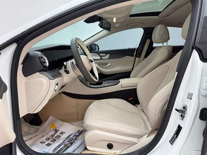 Фото 16 - Mercedes-Benz CLS-Class