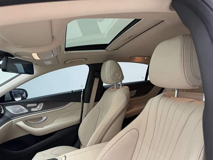 Фото 17 - Mercedes-Benz CLS-Class