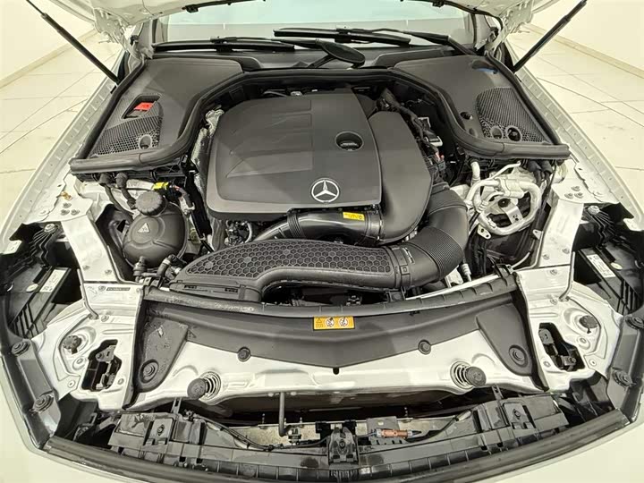 Фото 19 - Mercedes-Benz CLS-Class