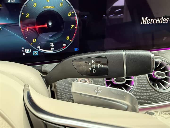 Фото 25 - Mercedes-Benz CLS-Class