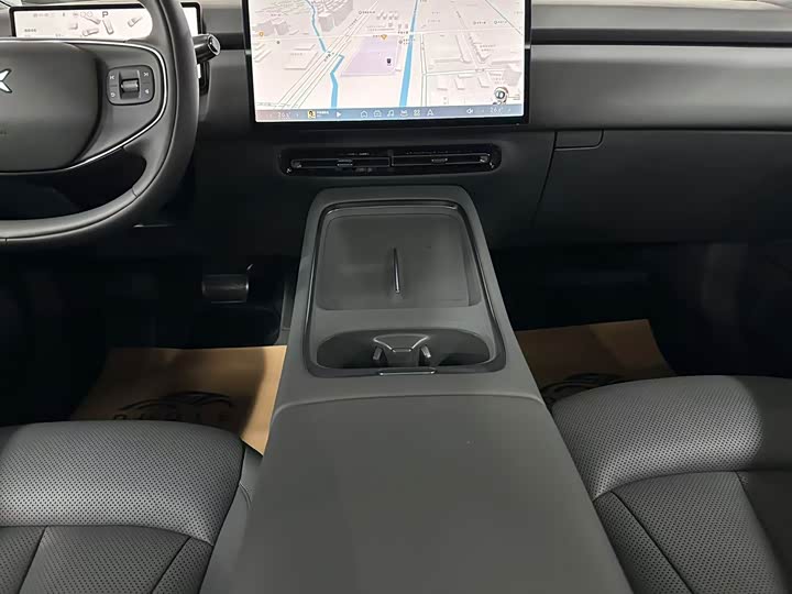 Фото 12 - XPeng F57