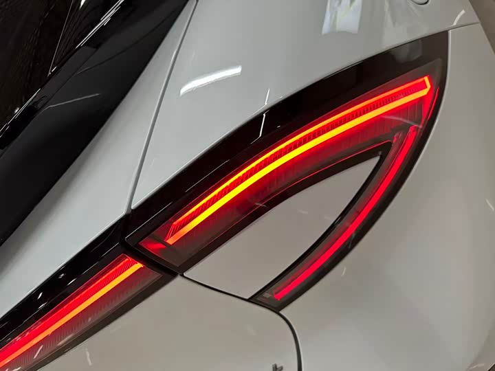 Фото 14 - XPeng F57