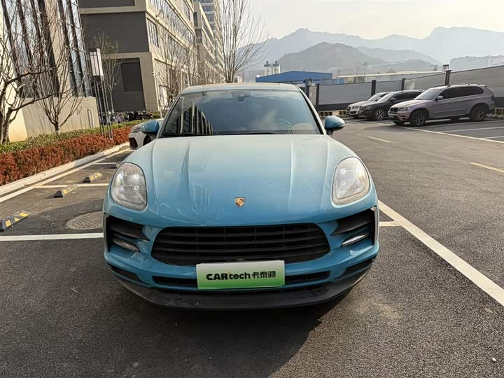 Фото 2 - Porsche Macan