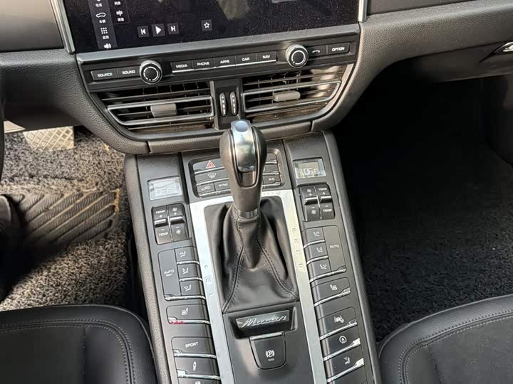 Фото 8 - Porsche Macan