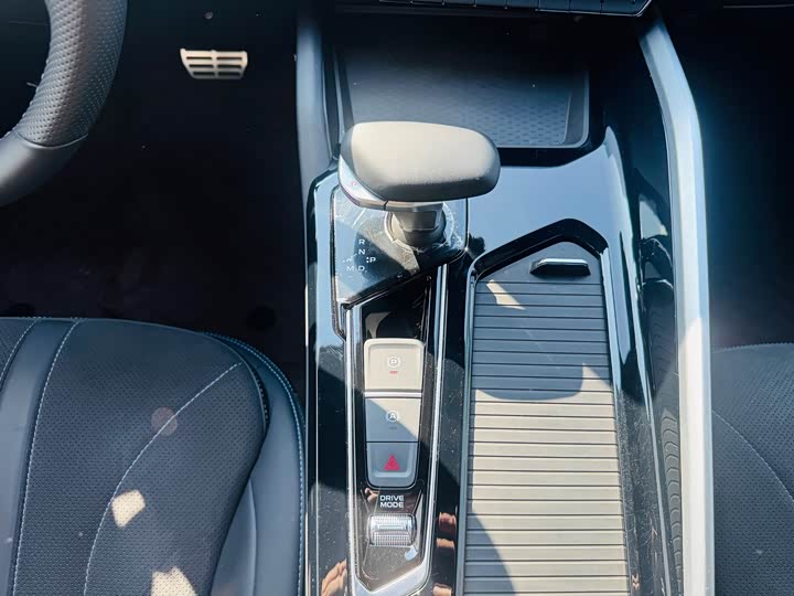 Фото 11 - Geely Preface