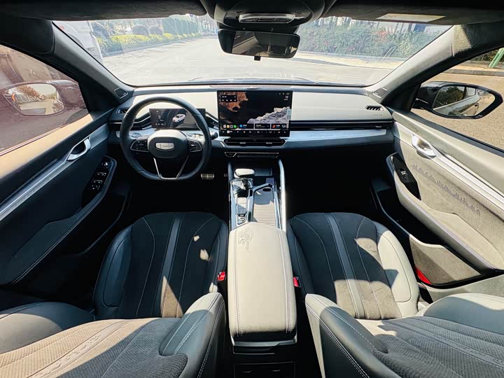 Фото 6 - Geely Preface