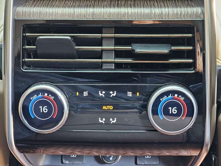 Фото 18 - Land Rover Range Rover