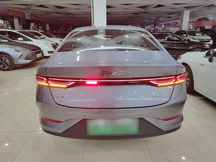 Фото 6 - BYD Qin Plus