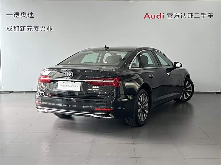 Фото 4 - Audi A6L
