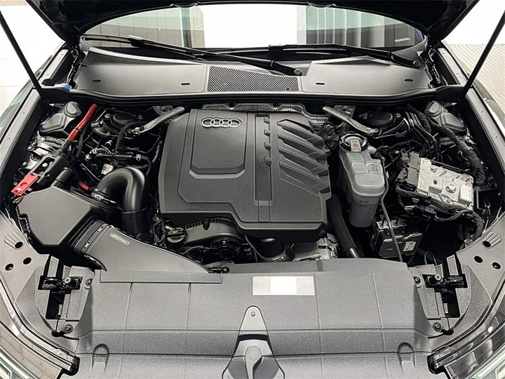 Фото 8 - Audi A6L