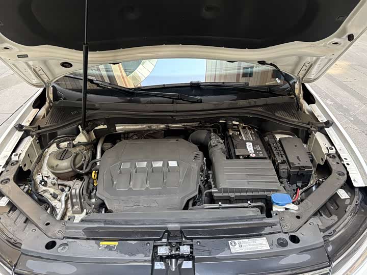 Фото 15 - Volkswagen Tiguan L Pro