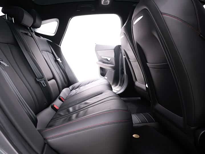 Фото 16 - XPeng P7