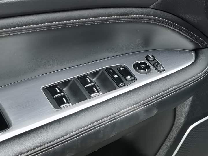 Фото 9 - Honda Avancier