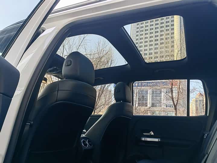 Фото 11 - Mercedes-Benz GLB-Class