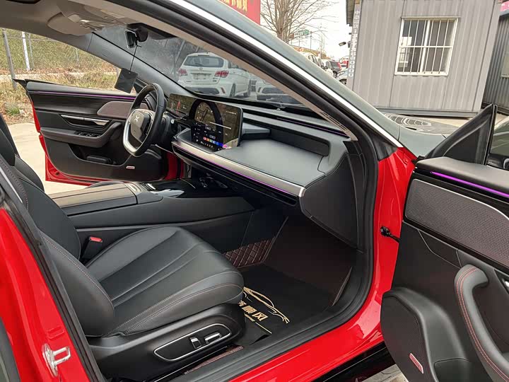 Фото 4 - XPeng P7