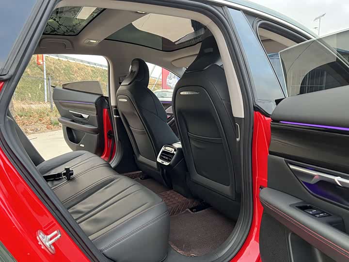 Фото 5 - XPeng P7