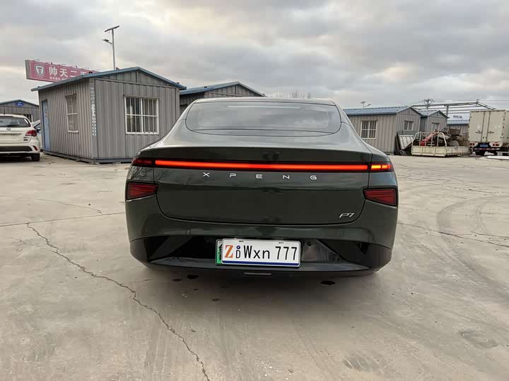 Фото 8 - XPeng P7