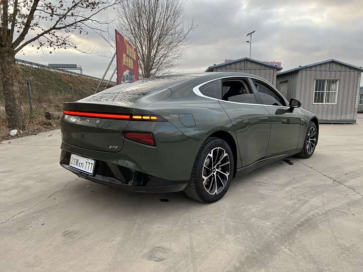 Фото 9 - XPeng P7