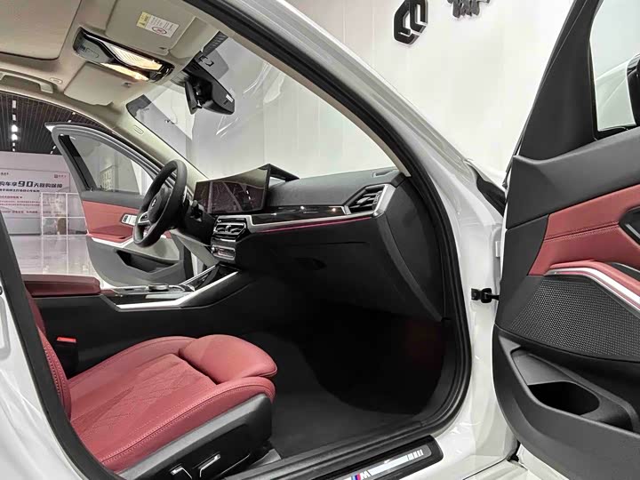 Фото 11 - BMW 3 Series