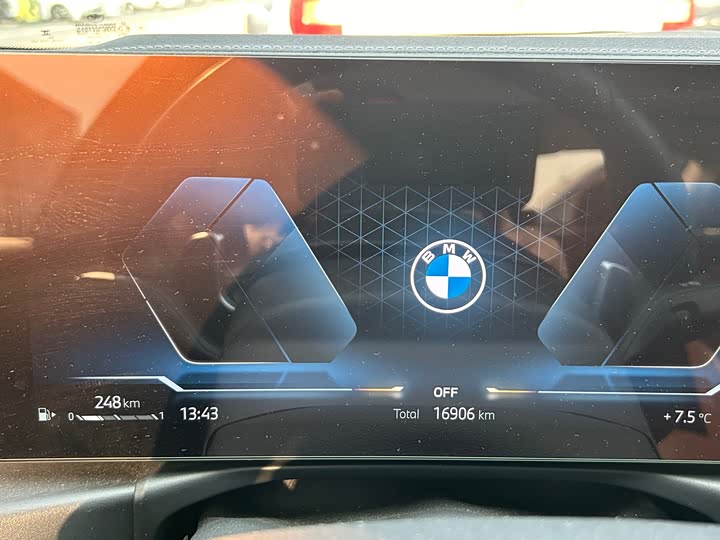 Фото 17 - BMW 3 Series