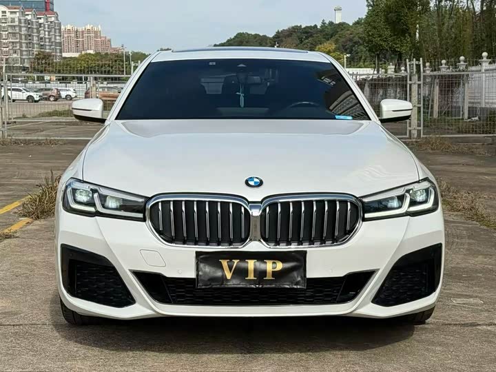 Фото 2 - BMW 5 Series