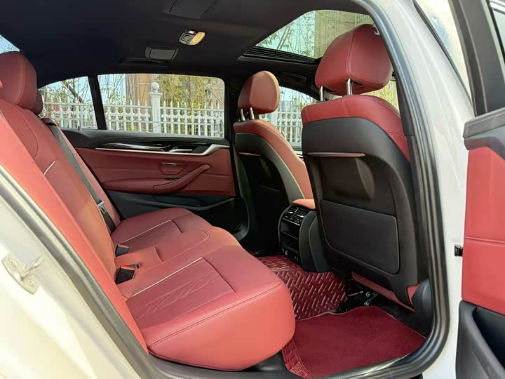 Фото 5 - BMW 5 Series