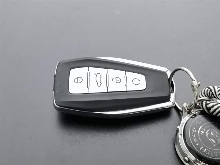 Фото 19 - Geely Monjaro