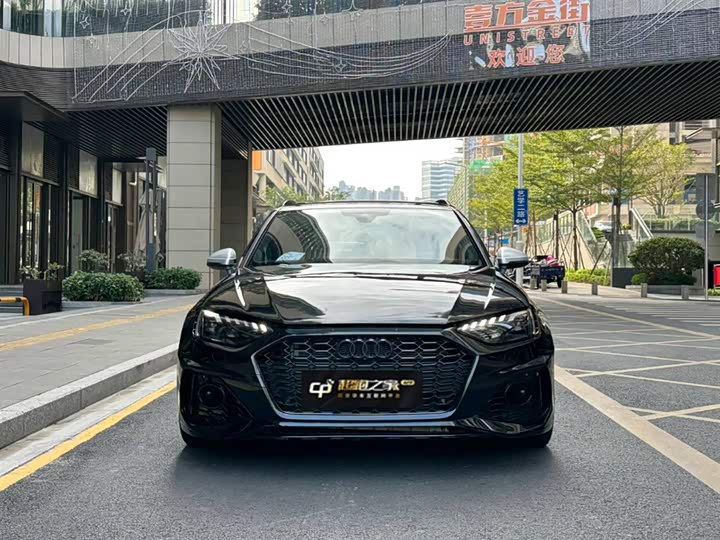 Фото 2 - Audi RS 4