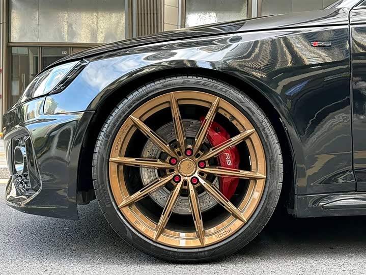 Фото 5 - Audi RS 4