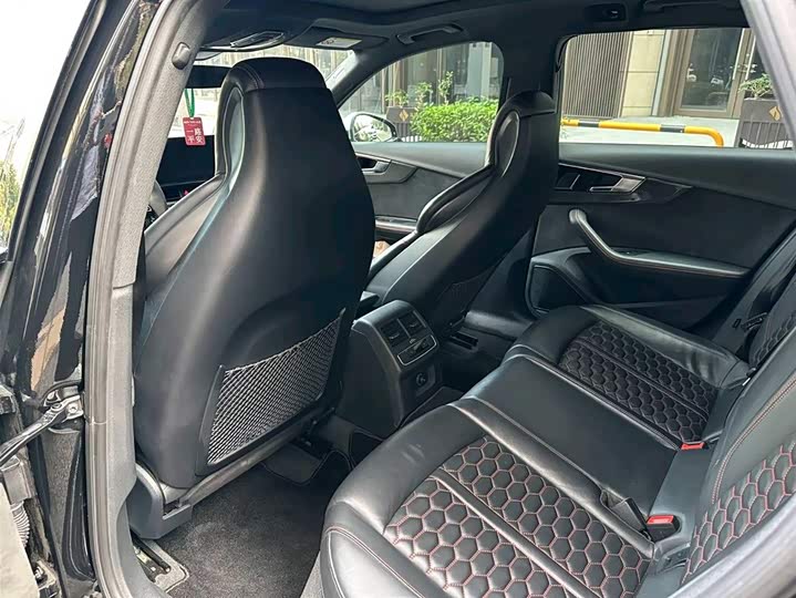 Фото 6 - Audi RS 4