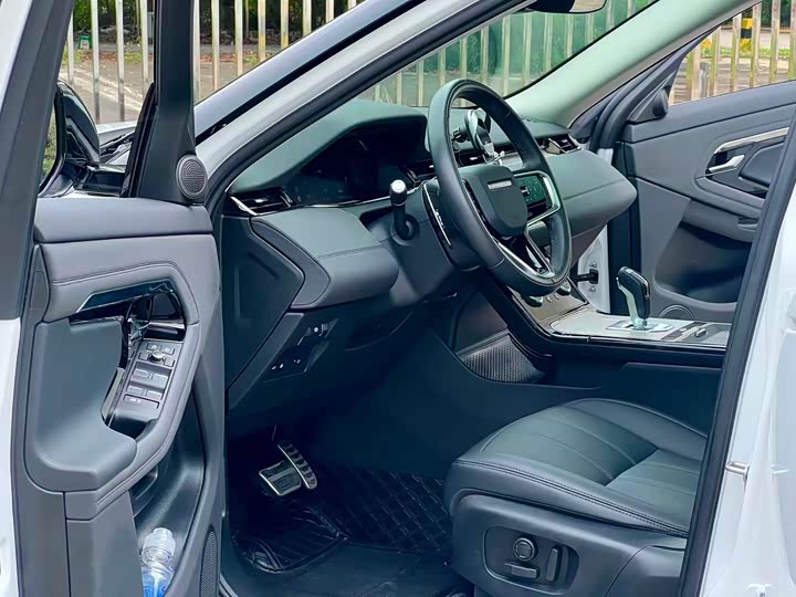 Фото 11 - Land Rover Range Rover Evoque L Hybrid