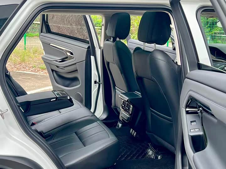 Фото 15 - Land Rover Range Rover Evoque L Hybrid