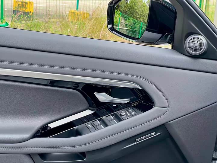 Фото 16 - Land Rover Range Rover Evoque L Hybrid