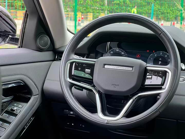 Фото 22 - Land Rover Range Rover Evoque L Hybrid