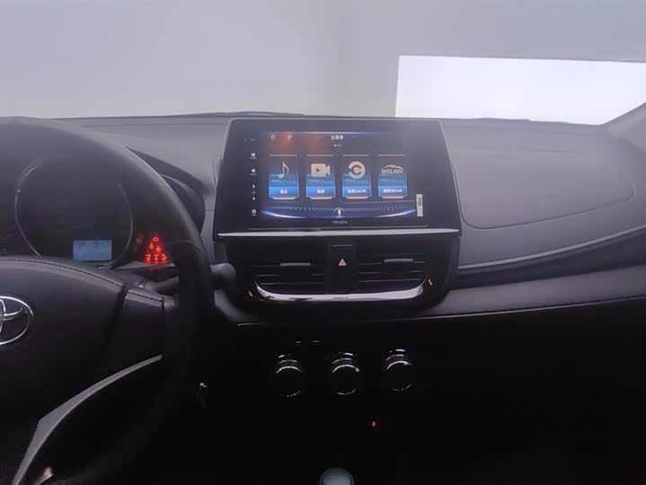 Фото 13 - Toyota Vios