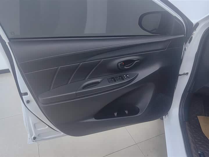 Фото 7 - Toyota Vios