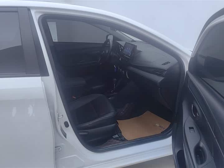 Фото 8 - Toyota Vios