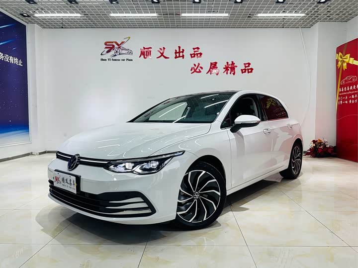 Фото 1 - Volkswagen Golf