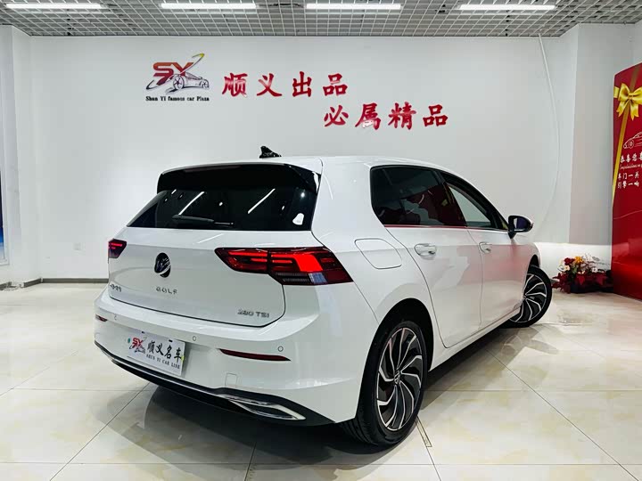 Фото 4 - Volkswagen Golf